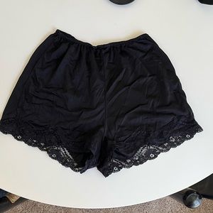 Vintage black lace silky shorts